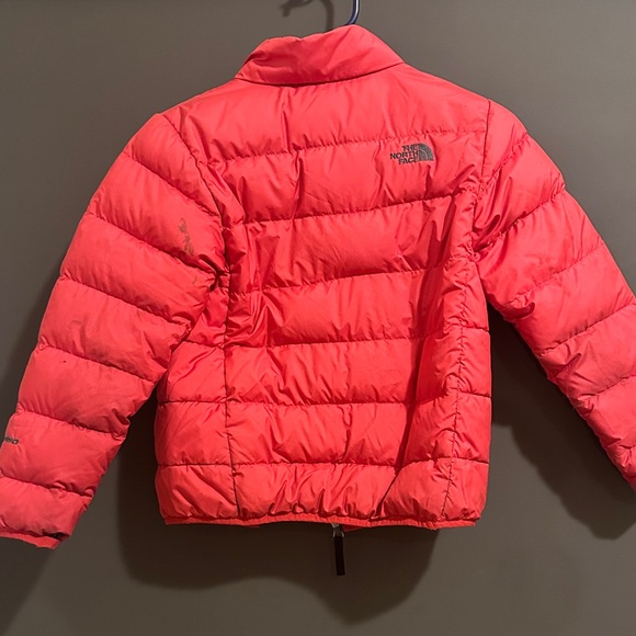The North Face Vibrant Red Quilted Jacket - Picture 5 of 6